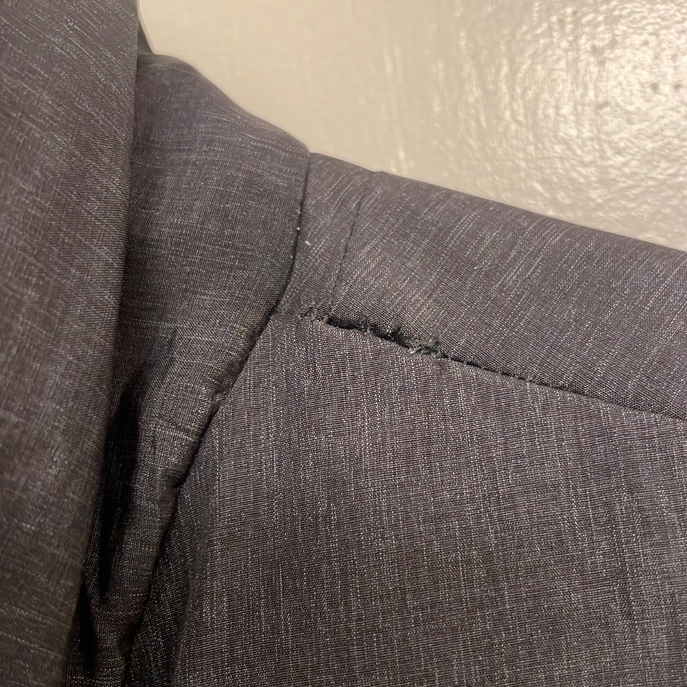 Champion Women’s Vest, Size M. Dark Heathered Gray. - Picture 7 of 8